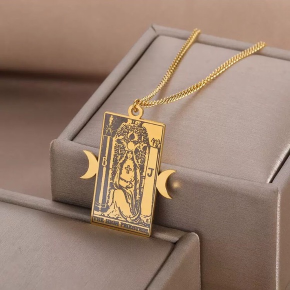⚜️𝟯𝟬%𝗢𝗙𝗙 𝗯𝘂𝗻𝗱𝗹𝗲𝘀 𝟯+⚜️ NEW High Priestess Tarot Stainless Steel Necklace - Picture 5 of 10